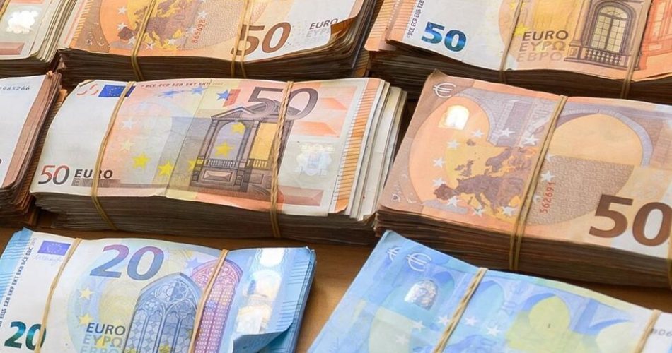 money euros crisis