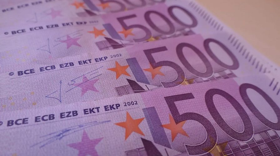 500-euro-banknotes-bills